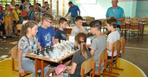 В Киевском районе прошли соревнования по шахматам среди школьников