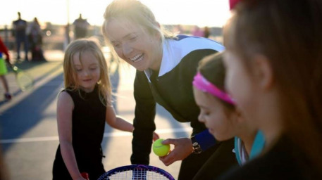 Фонд Свитолиной соберет деньги для создания Детской международной академии тенниса