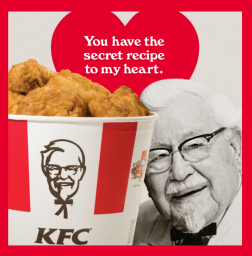 Необычно: KFC выпустила валентинки с запахом жареной курицы